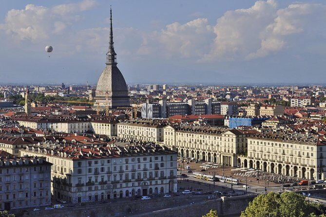 2-hour Turin guided small group walking tour - Meeting at Piazza San Giovanni: where the tour starts and ends