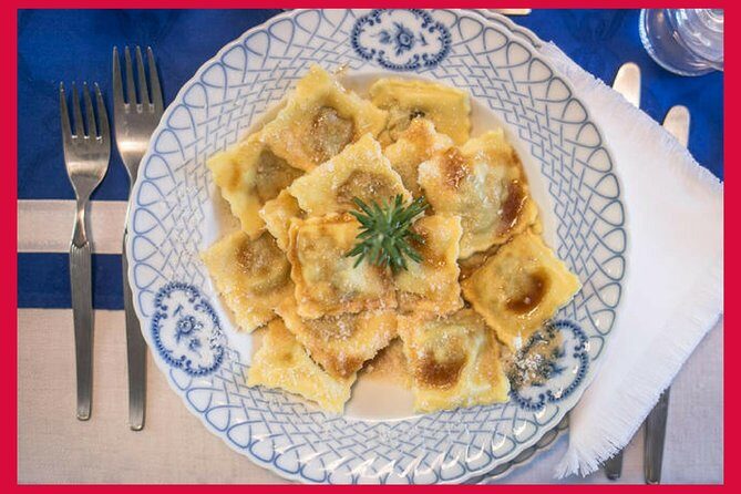 Cesarine: Typical Dining & Cooking Demo at Local's Home in Turin - Why a home-dinner format works in Turin