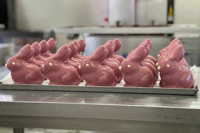 Chocolate Made in Piedmont: Guided Tour with Tastings - Inside the factory: watching master chocolatiers at work