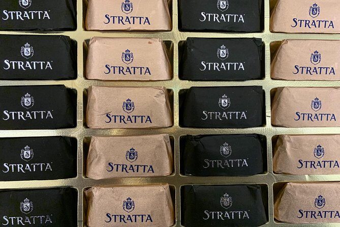 CioccolaTOur, discover the sweet side of Turin tasting the most famous chocolate - Starting in Piazza San Carlo: Stratta, Baroque Turin, and your first bites