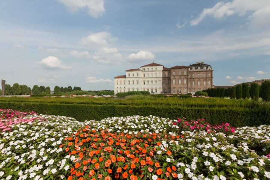 From Turin: La Venaria Reale Private Tour with Entry Ticket - Gardens and the glittering stag fountain: pacing + weather