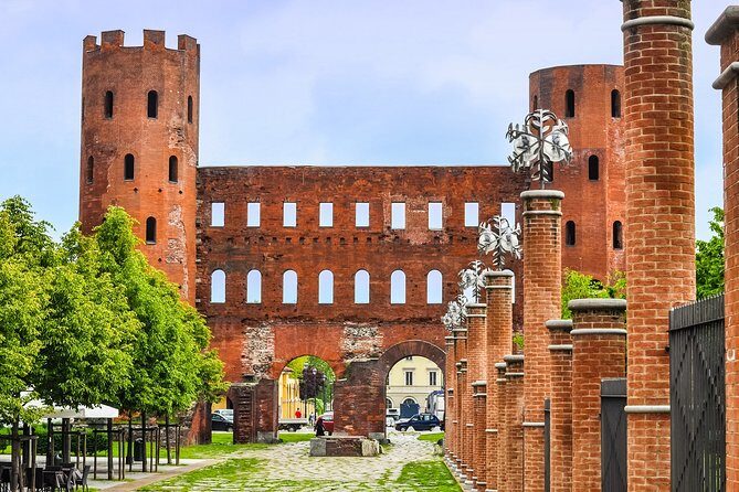 Reggia di Venaria and Rivoli 's Castle - Castello di Rivoli: a Baroque castle that houses contemporary art