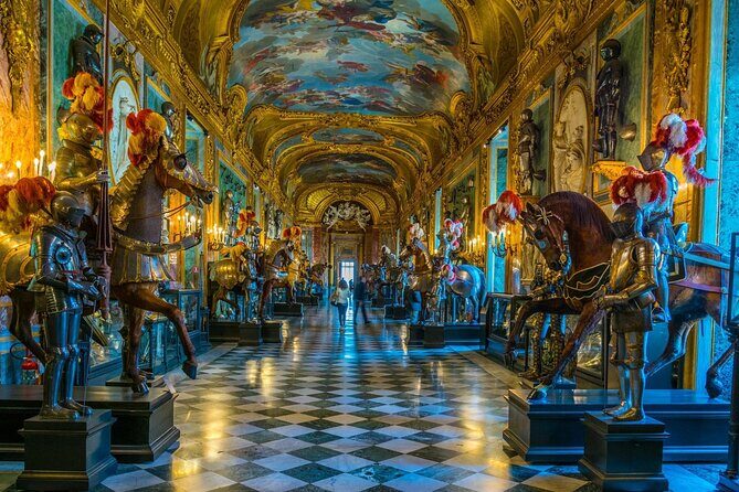 Skip-the-Line Ticket and Guided Royal Palace of Turin Group Tour - Cappella della Sacra Sindone: time for the Holy Shroud story