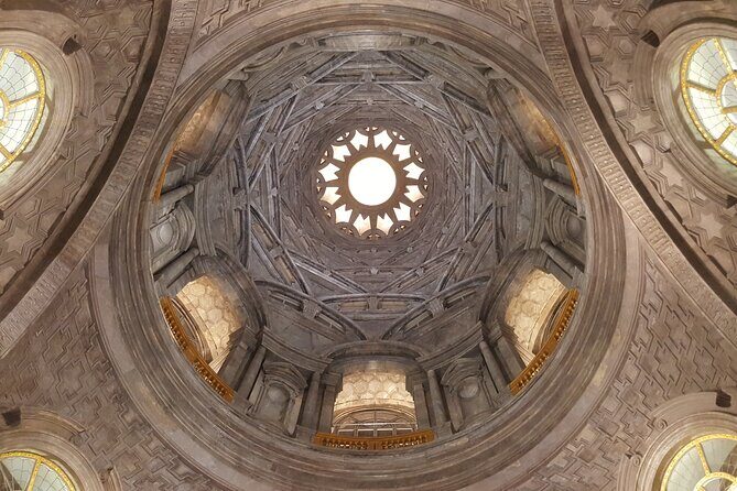 Skip-the-Line Ticket and Guided Royal Palace of Turin Group Tour - The guide experience: where the tour really wins points