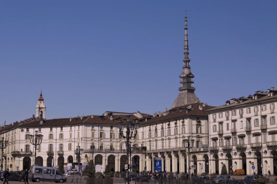 Turin: 2 Hour Guided Walking Tour - Starting in Piazza Castello: Getting Your Bearings Fast