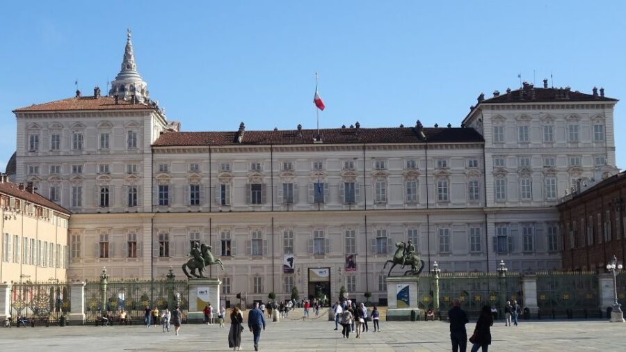 Turin: 2 Hour Guided Walking Tour - Walking Past the Mole Antonelliana Without Making It a Ticket Day