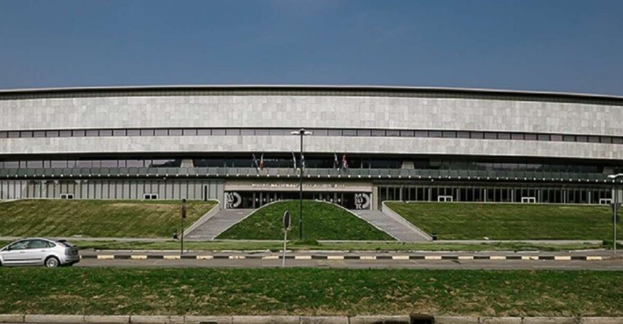 Turin: 24/48-Hour Hop-On Bus & National Automobile Museum - Turin by open-top bus: real freedom with Red and Blue