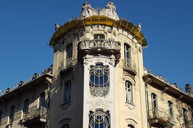Turin, Art Nouveau walking tour and coffee break - Stop 1: Casa La Fleur (Casa Fenoglio) and the art in the facade