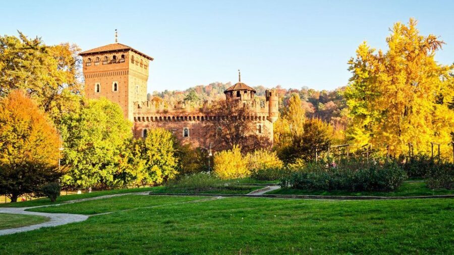 Turin Audioguide - TravelMate app for your smartphone - Piazza Castello and Piazza San Carlo: squares are made for audio