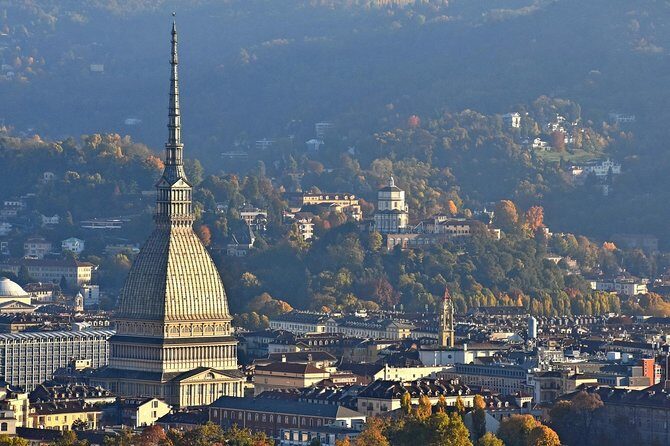 Turin by night 2-hour monolingual walking experience - What the guide style is like (and why it matters)