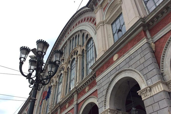 Turin City Tour with a local guide for groups - Galleria San Federico and Galleria Subalpina: the city’s covered-in-between moments
