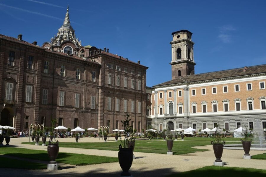 Turin: Entrance ticket for Palazzo Reale & audioguide - How the Palazzo Reale Audio Guide Works Before You Walk In