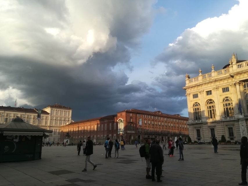 Turin Express Walking Tour - Cathedral views outside plus a Roman city gate
