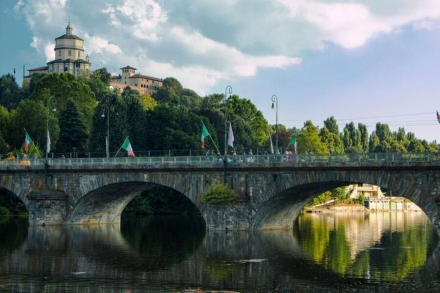 Turin : Must-See Attractions Walking Tour - Via Po: walking the artery where culture and movement meet