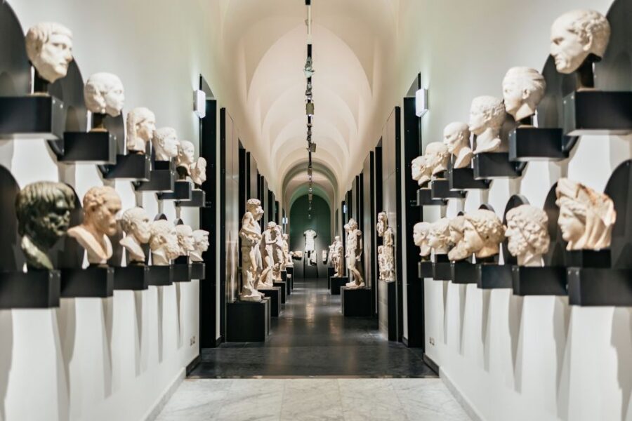 Turin: Royal Palace & City Tour Guided Experience - Turin Royal Palace and Savoy Power: A 3-Hour Plan That Actually Works