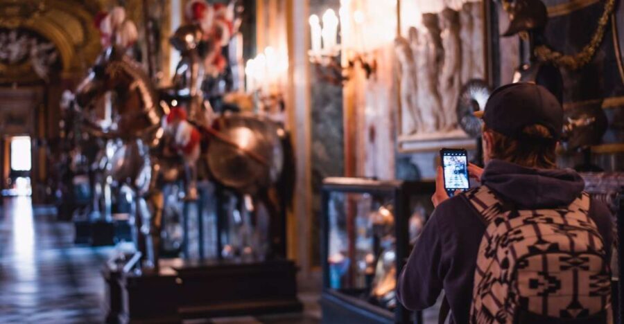 Turin: Savoy Royal Palace Small Group Guided Tour - Royal Palace of Turin in 90 minutes: what you actually get