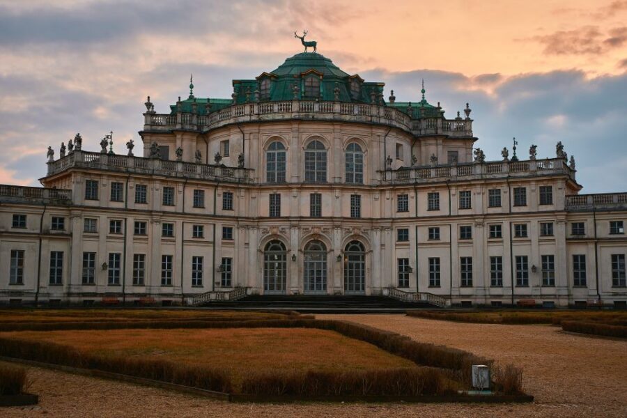 Turin: Stupinigi Palace UNESCO Site Guided Historical Tour - Meeting at Piazza Principe Amedeo: start smart, avoid confusion