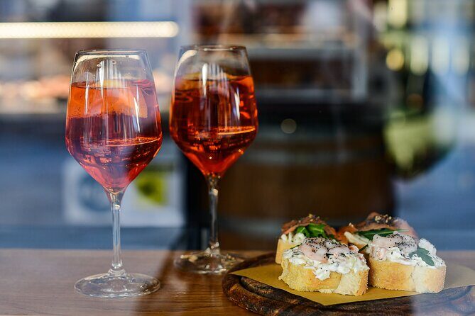 Turin: Sunset Food & Drinks Tour by Do Eat Better - Why Turin aperitivo works so well on a single tour