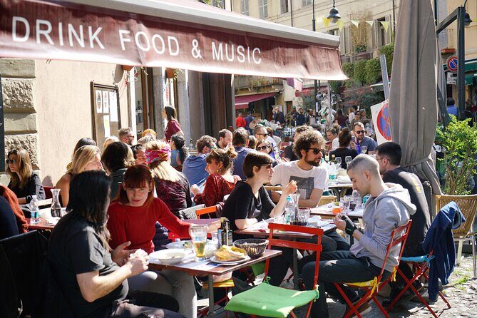 Turin: Sunset Food & Drinks Tour by Do Eat Better - Piazza Carlo Emanuele II: gourmet stuffed potatoes in a historic setting