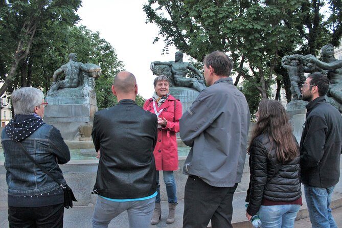Walking Tour in small groups in English - Palazzo di Città and Via Garibaldi: Medieval Market to Roman Street